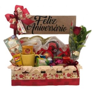 Cesta Café da Manhã Feliz Aniversário